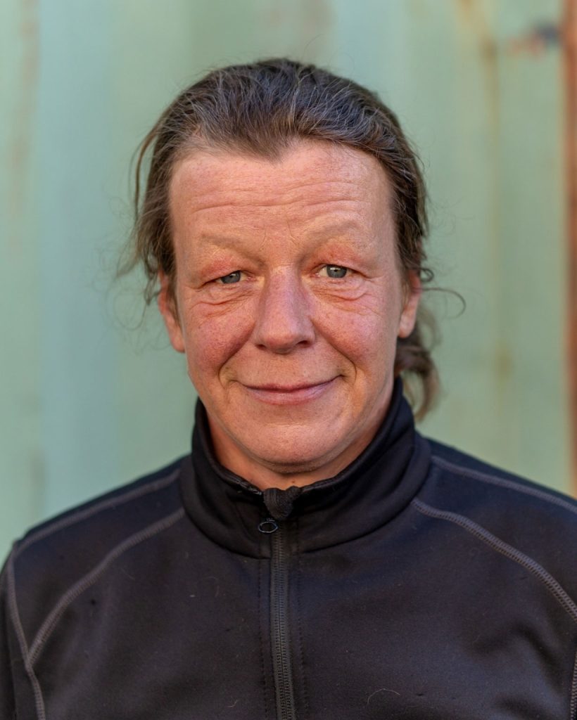 Über uns 12 svg+xml;charset=utf