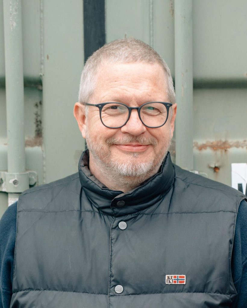 Über uns 9 svg+xml;charset=utf